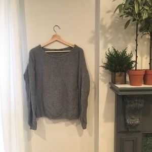 Cute sweater! ✨🌿